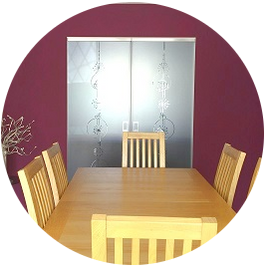 Eclisse Double Glass Pocket Doors provide the Wesson's with flexible living space