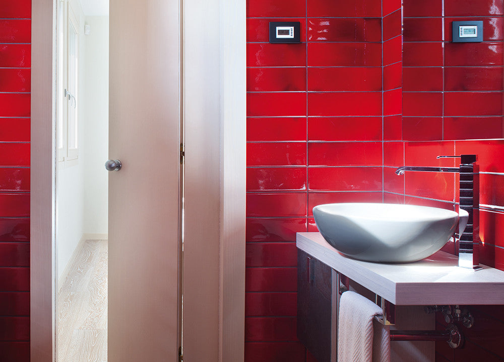 The Novanta is a great way to maximise space in a toilet or bathroom with limited space. 